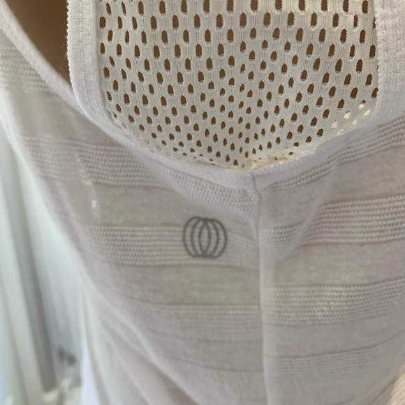 Cover-up - Picture 6 of 7